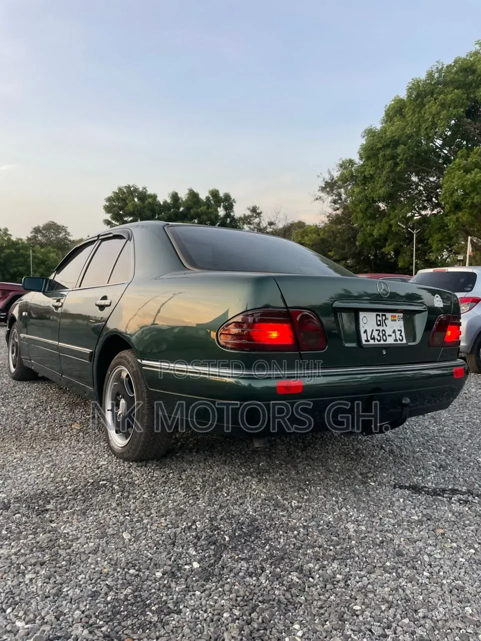 Mercedes-Benz E230 1990 Green