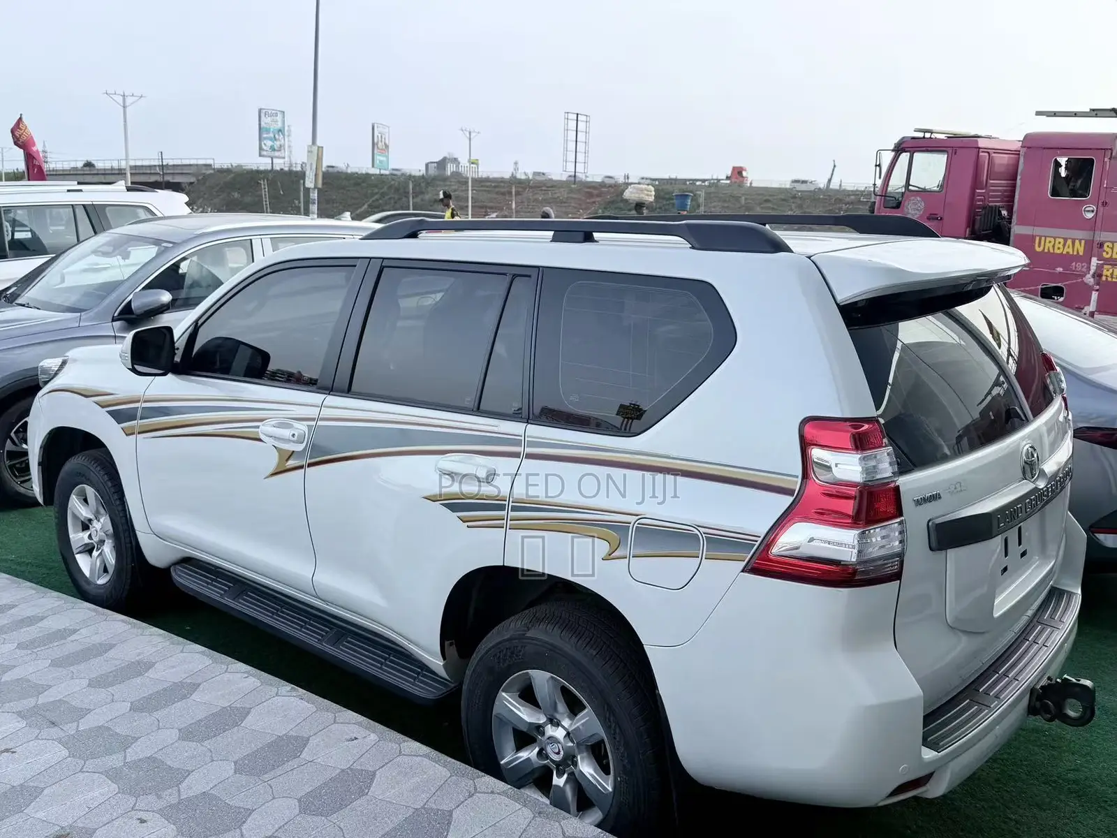 Toyota Land Cruiser Prado 2017 White