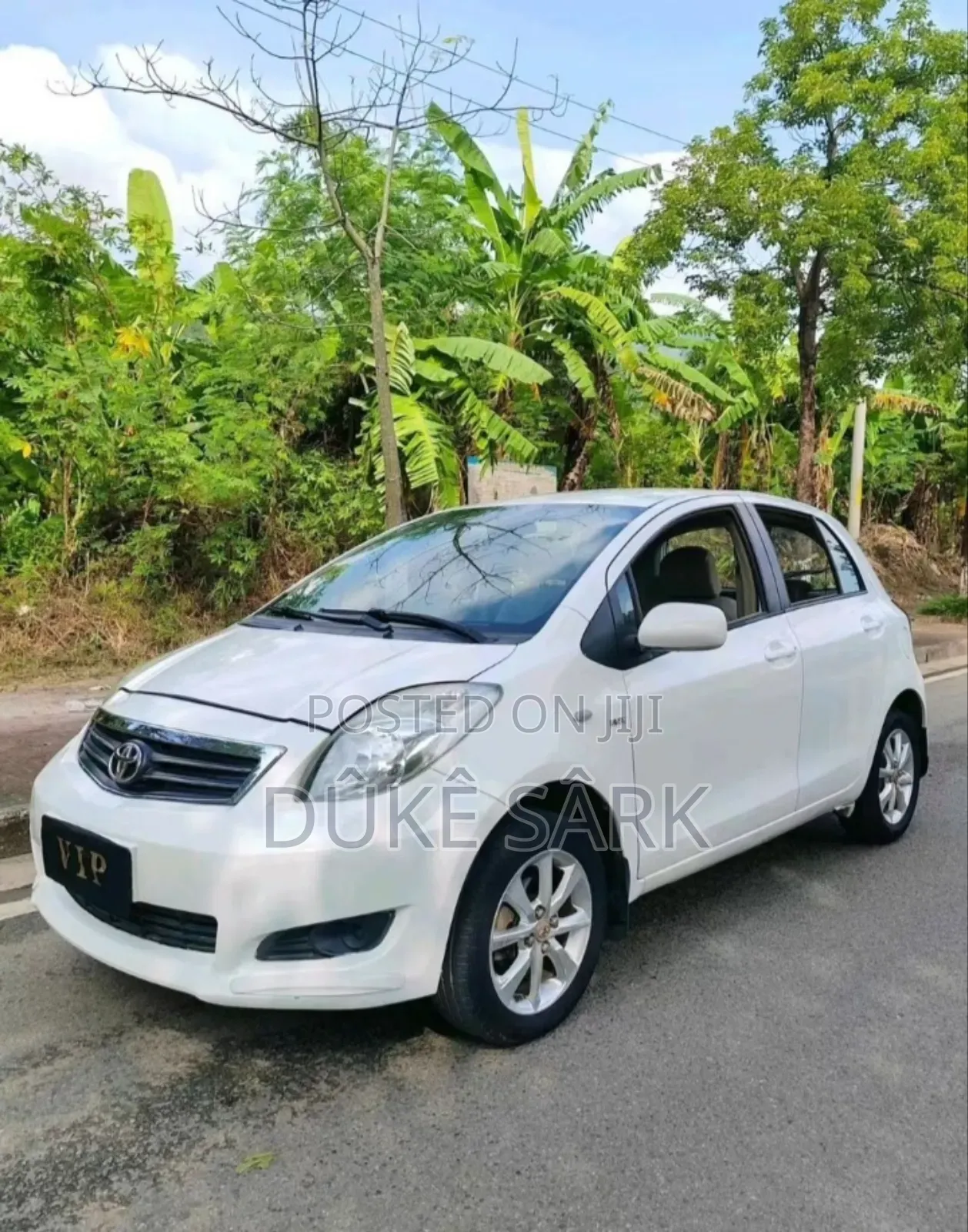 Toyota Yaris L Hatchback 3dr 2013 White
