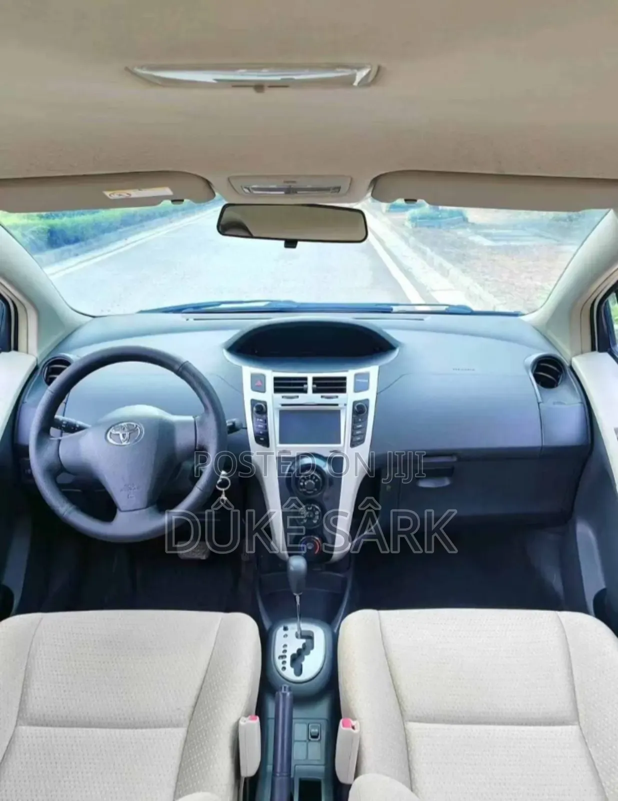 Toyota Yaris L Hatchback 3dr 2013 White