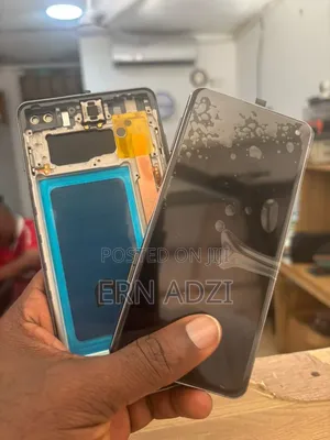 Samsung S10 Screen