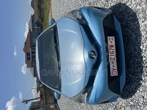 Toyota Vitz 2015 Blue