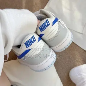 Nike Air Force Sneaker