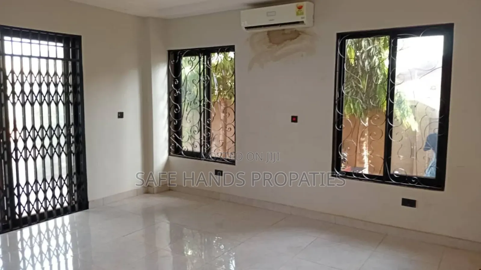 4bdrm Duplex in Housing Down, Accra Metropolitan for sale