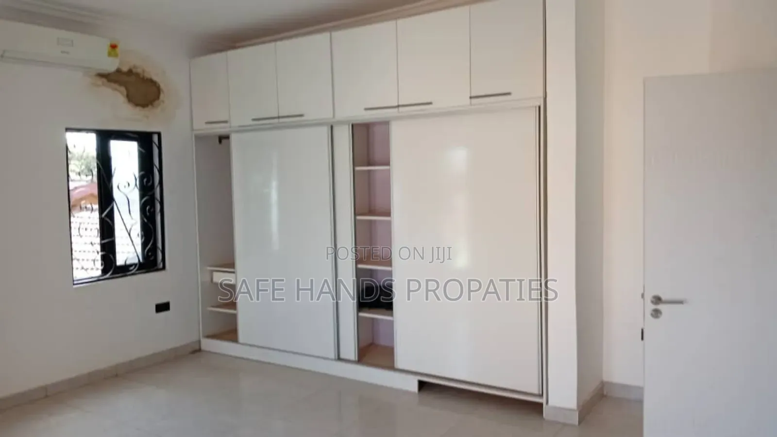 4bdrm Duplex in Housing Down, Accra Metropolitan for sale
