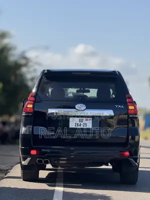 Toyota Land Cruiser Prado 4.0 Petrol TX-L 2016 Black