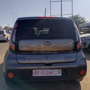 Kia Soul Base Hatchback 2017 Gray
