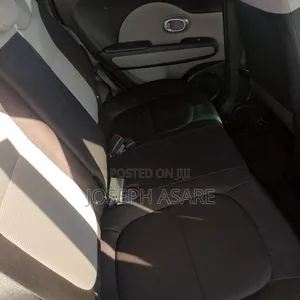 Kia Soul Base Hatchback 2017 Gray