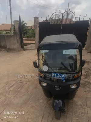 Bajaj Avenger 180 2022 Black