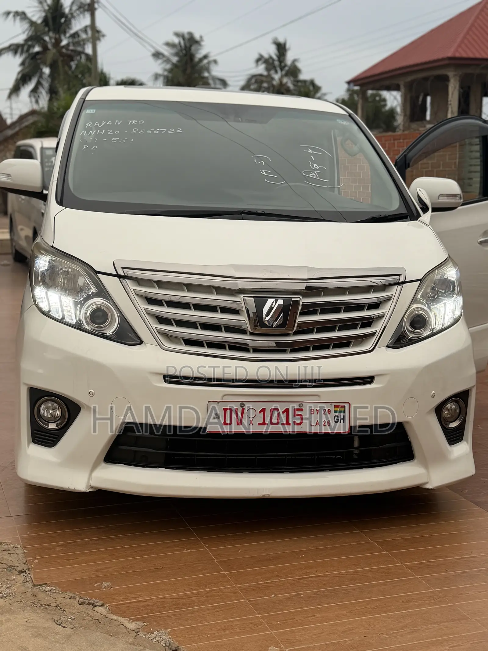 Toyota Alphard 2.4 Petrol FWD 2014 White