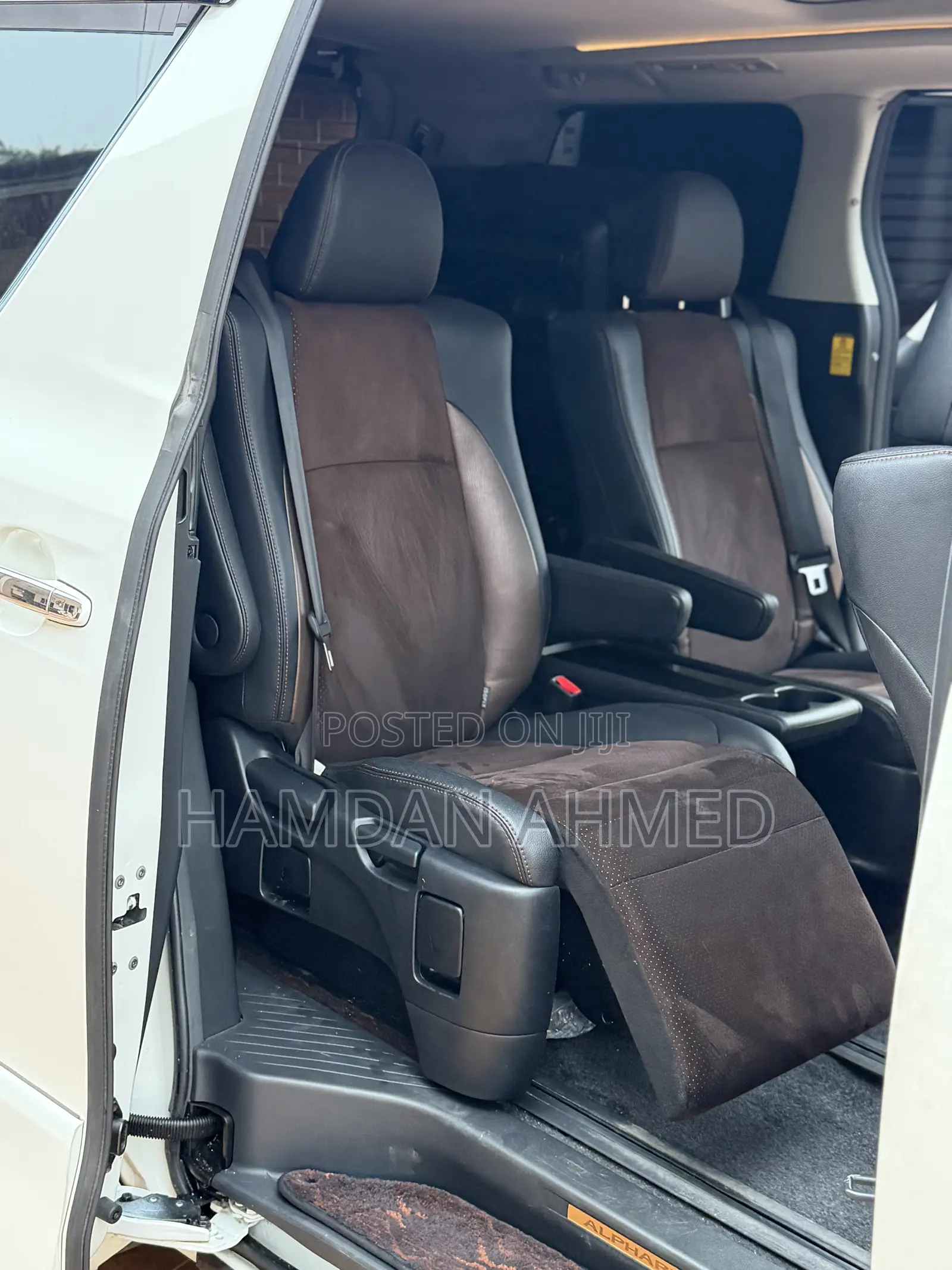 Toyota Alphard 2.4 Petrol FWD 2014 White