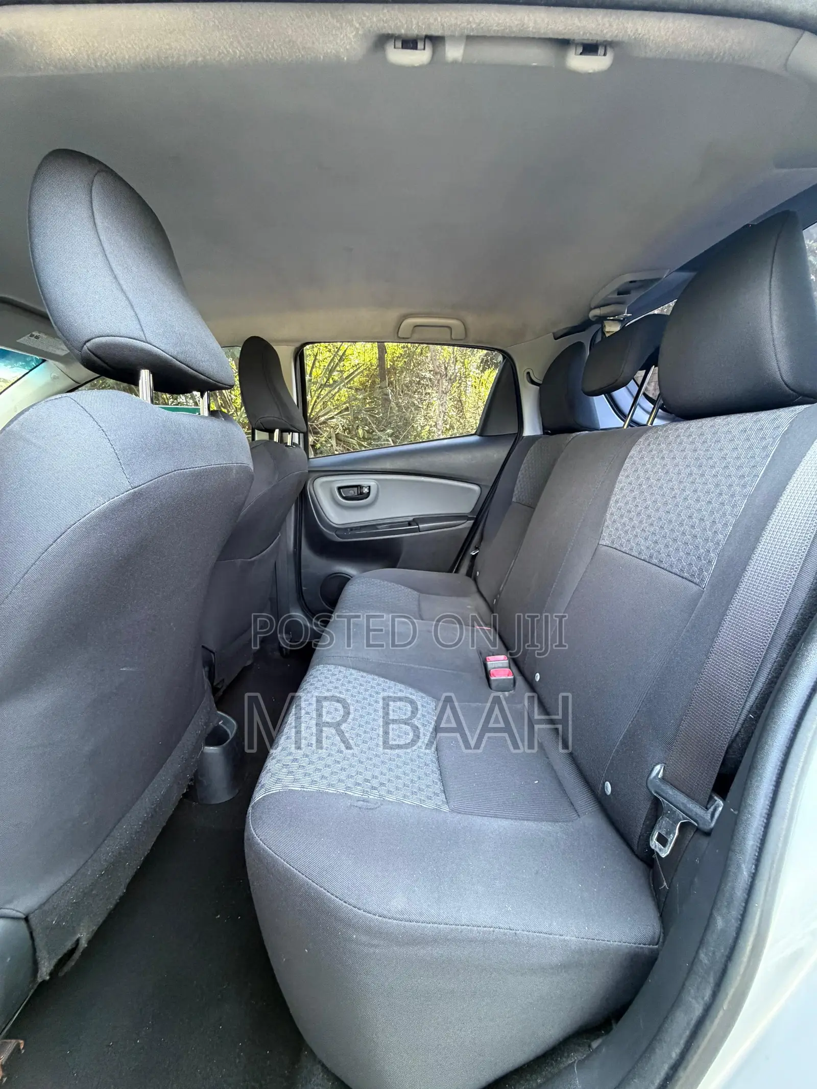 Toyota Yaris LE Hatchback 5dr 2017 Silver
