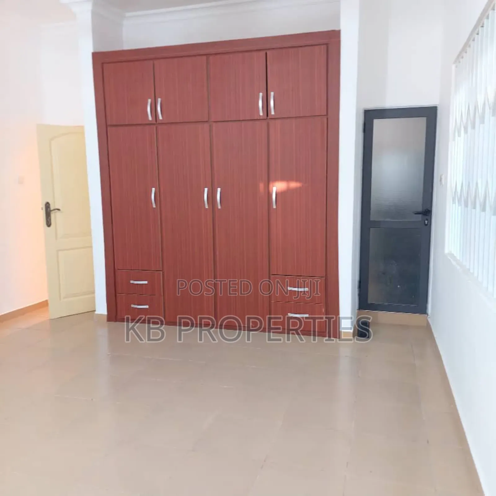 4bdrm House in Kb Properties, Baatsona Total for rent