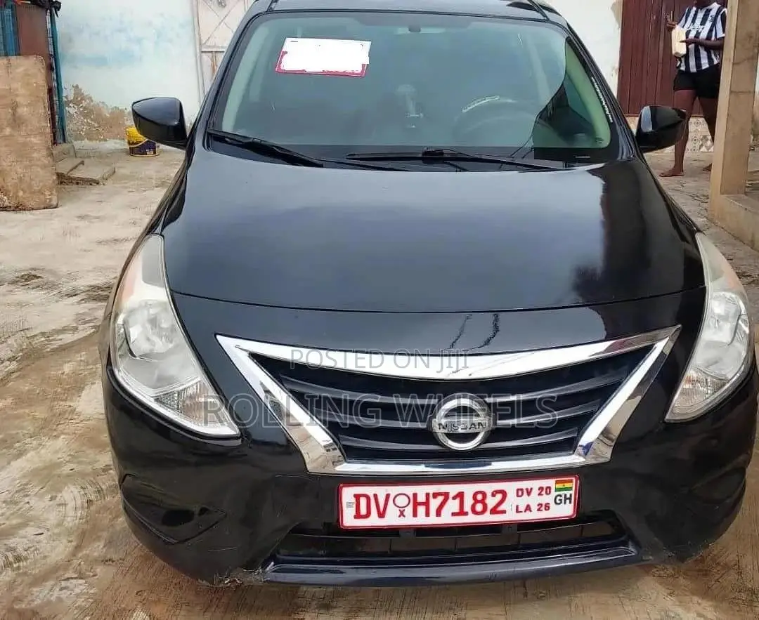 Nissan Versa 2013 Black