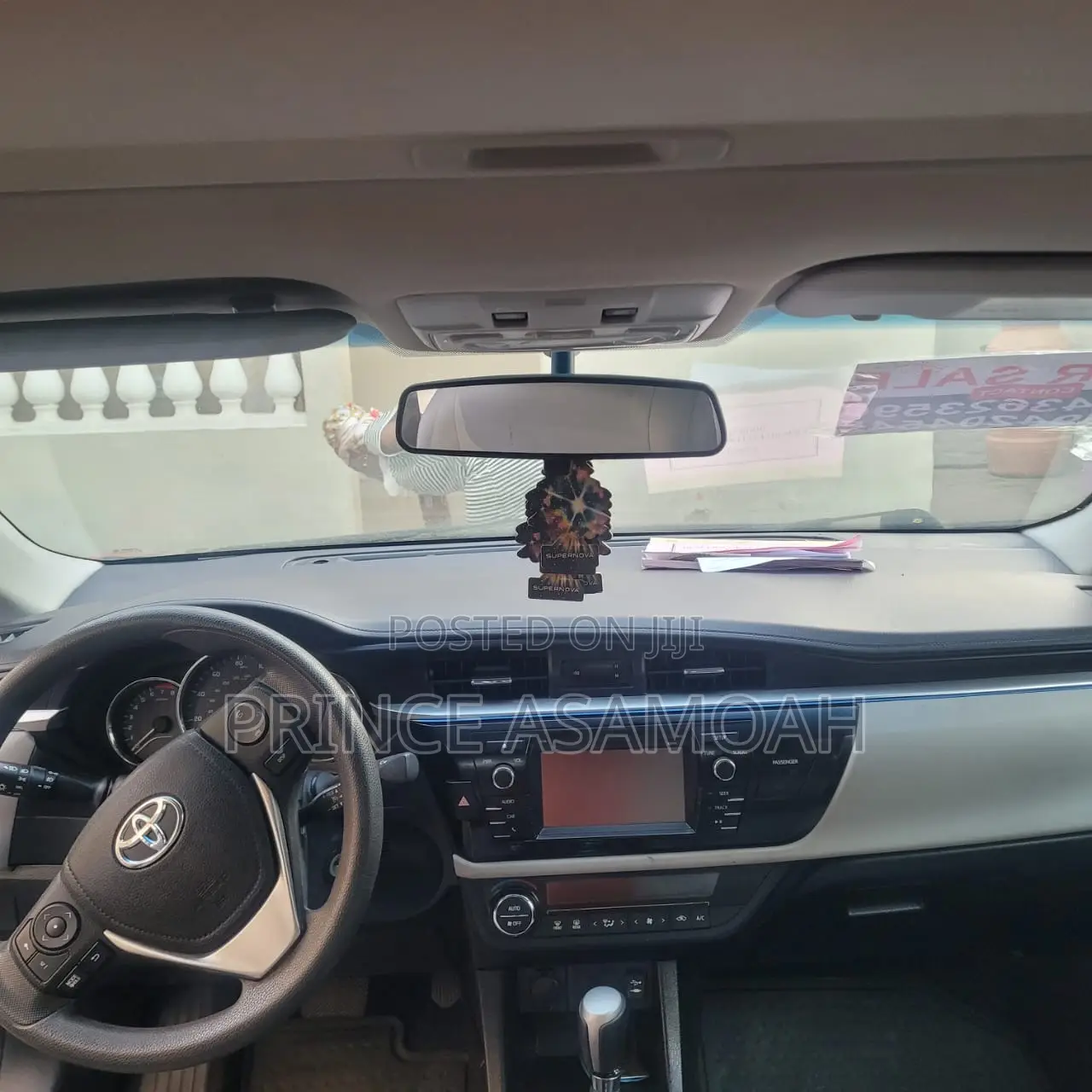 Toyota HiAce 2015 Black