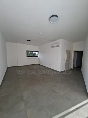 4bdrm Duplex in North Legon for sale