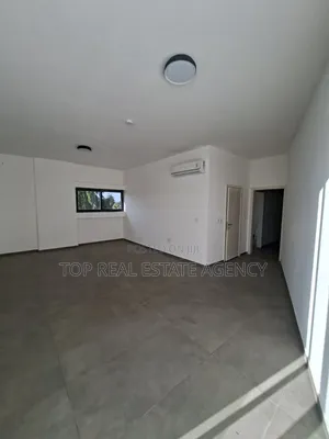 4bdrm Duplex in North Legon for sale