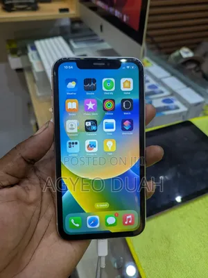 Apple iPhone XR 64 GB White
