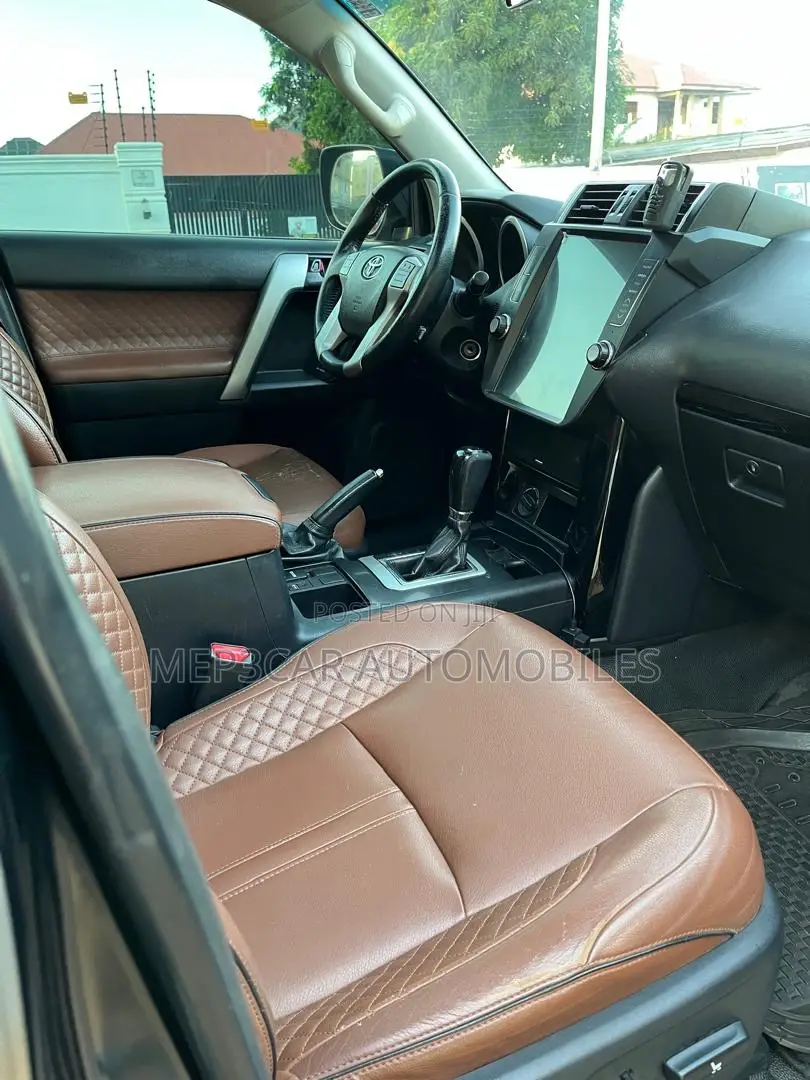 Toyota Land Cruiser Prado 2016 Black