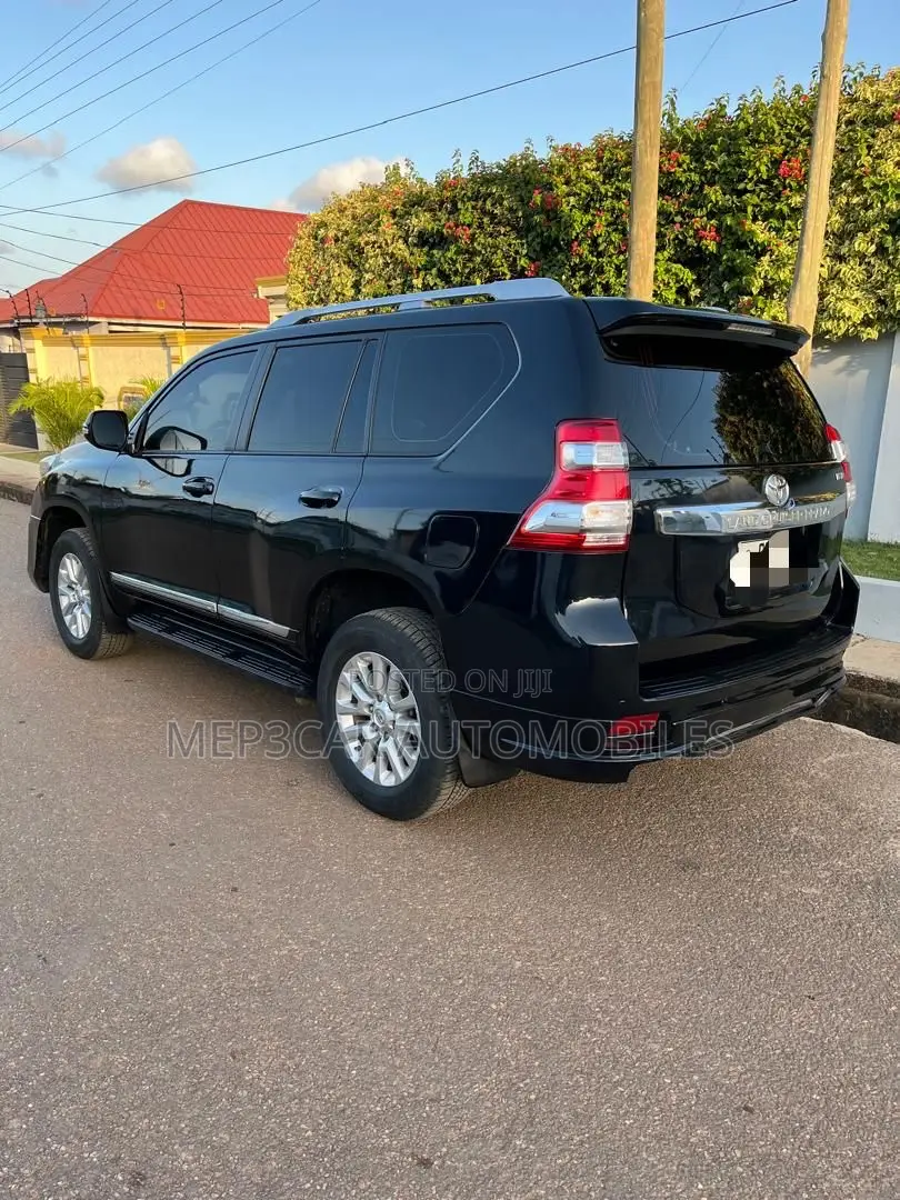 Toyota Land Cruiser Prado 2016 Black