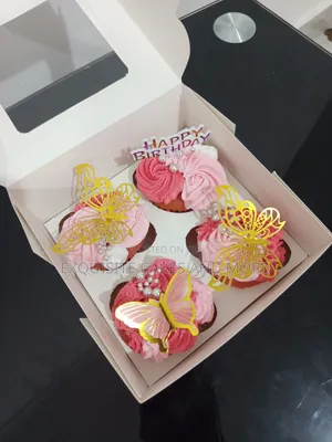 Decorated 4 Cupcakes
