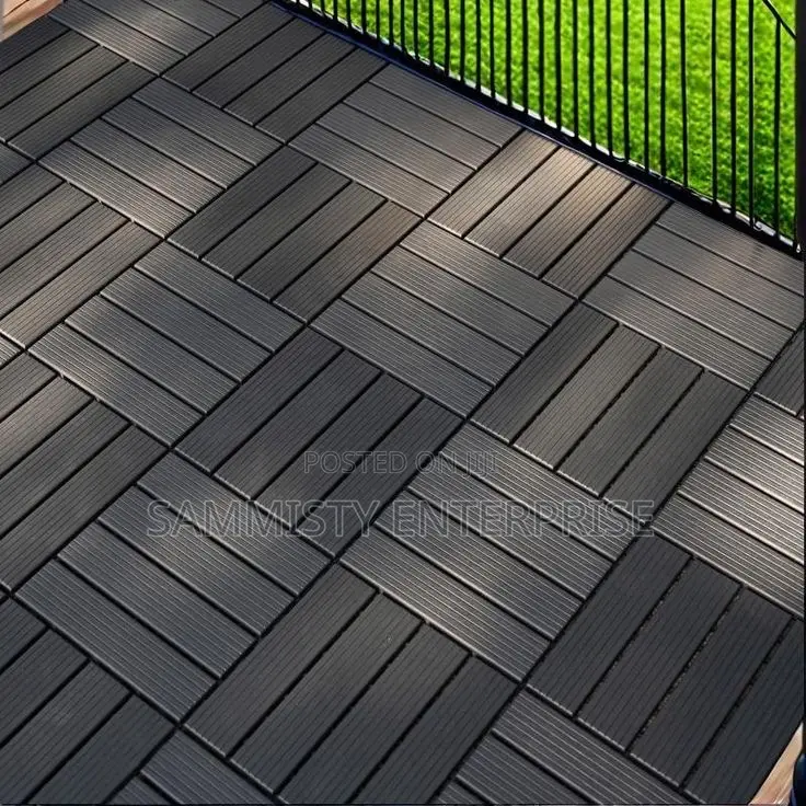 Wooden Deck Tiles (30x30x2.3cm)