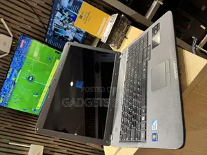 Laptop Samsung 4GB Intel HDD 750GB