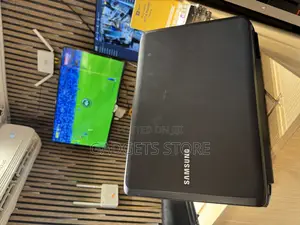 Laptop Samsung 4GB Intel HDD 750GB