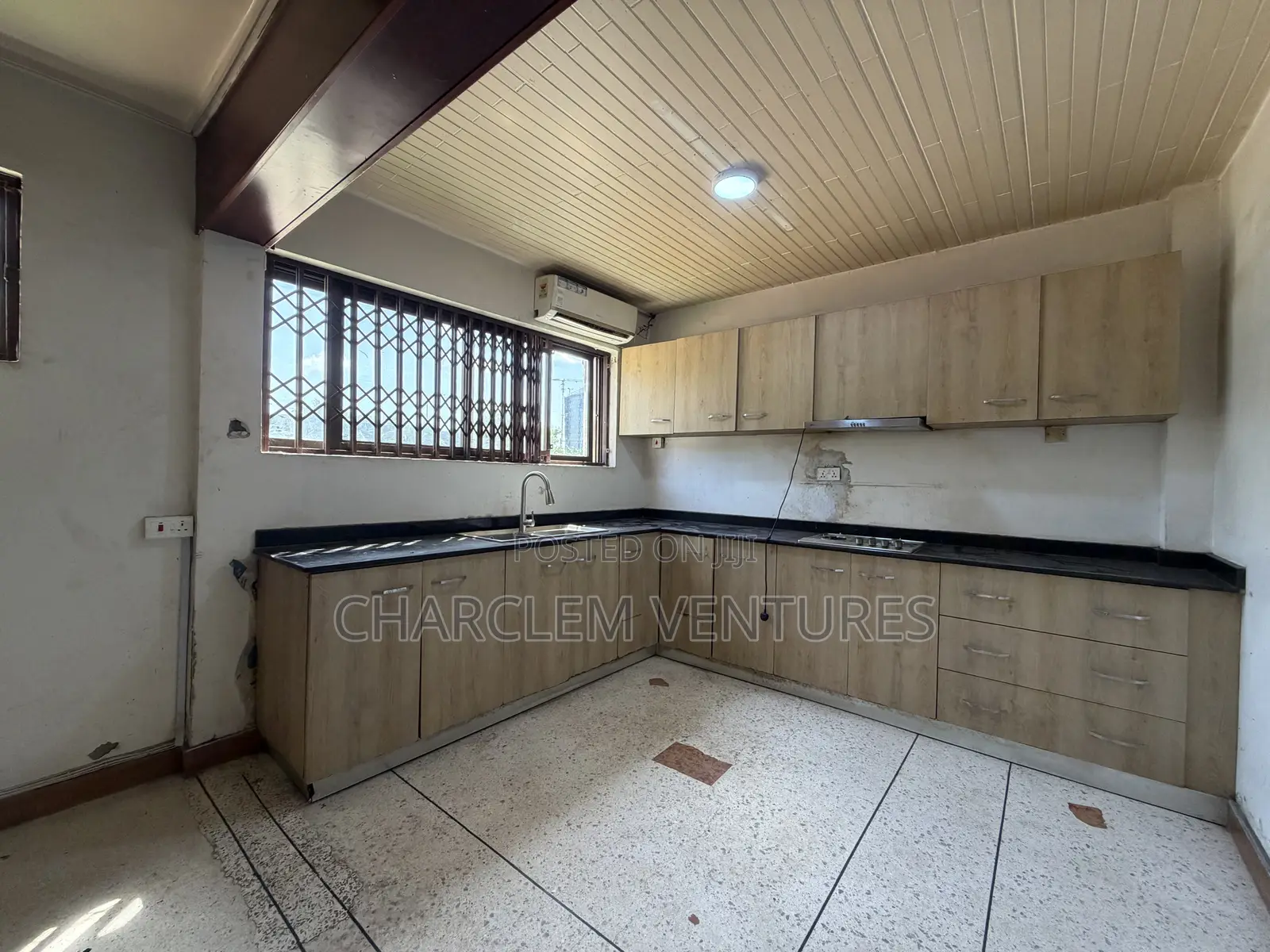 Commercial Property for Rent at Airport Area