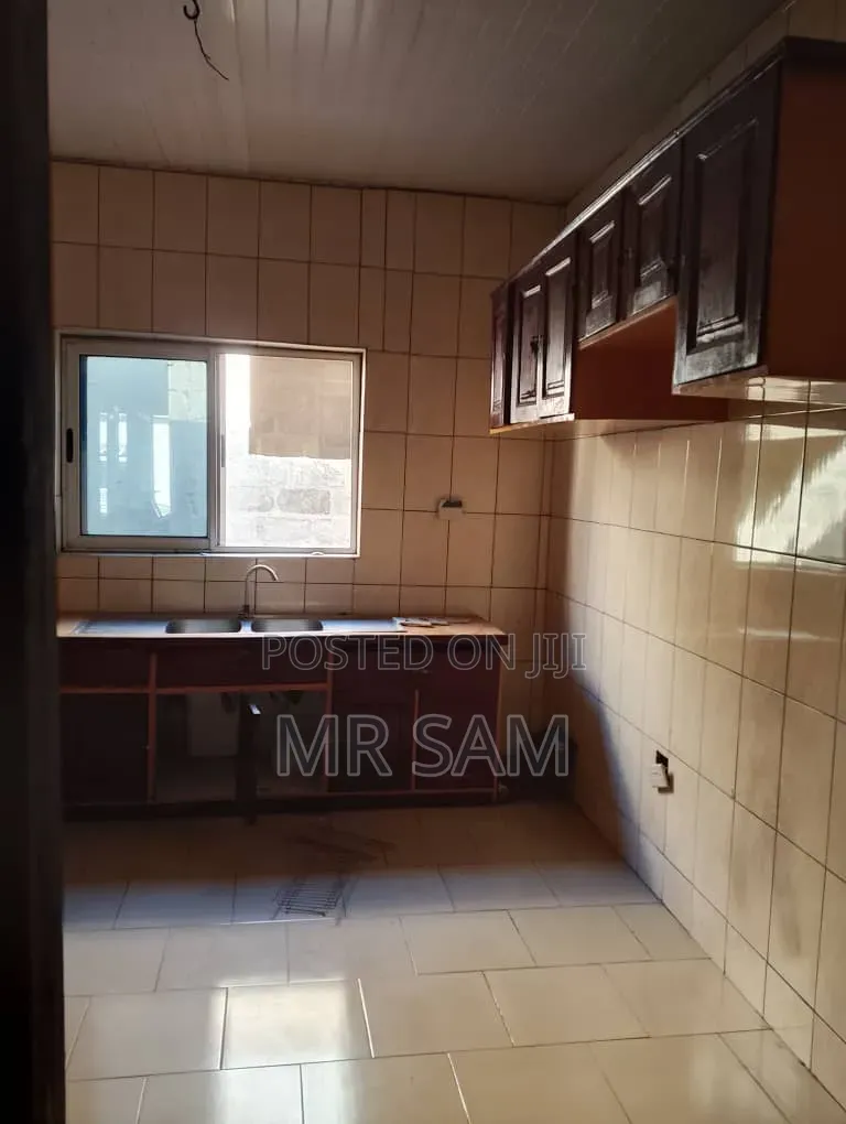 1bdrm Apartment in Old Barrier Tie-Top for rent