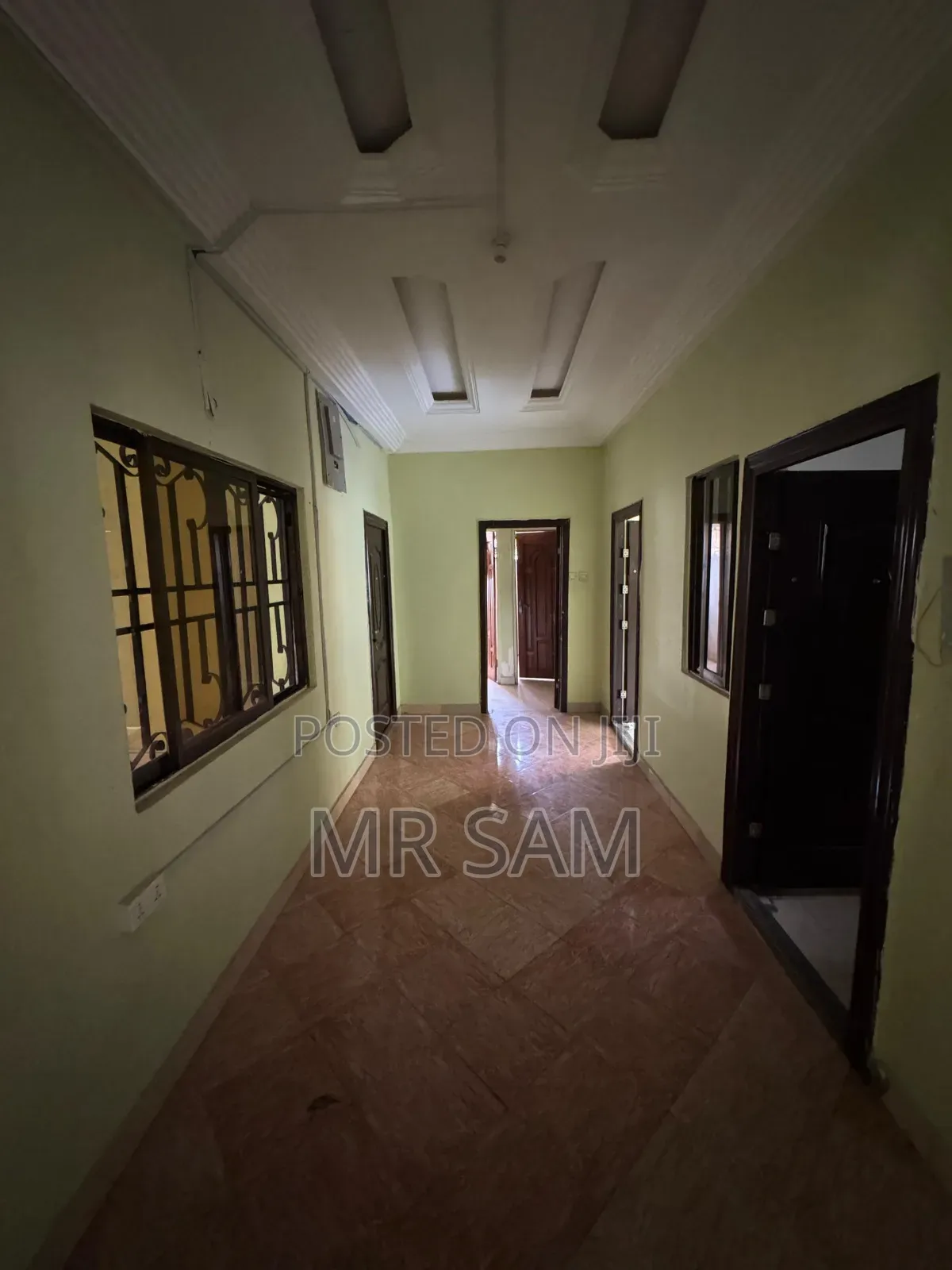 3bdrm Apartment in Old Barrier Tie-Top for rent