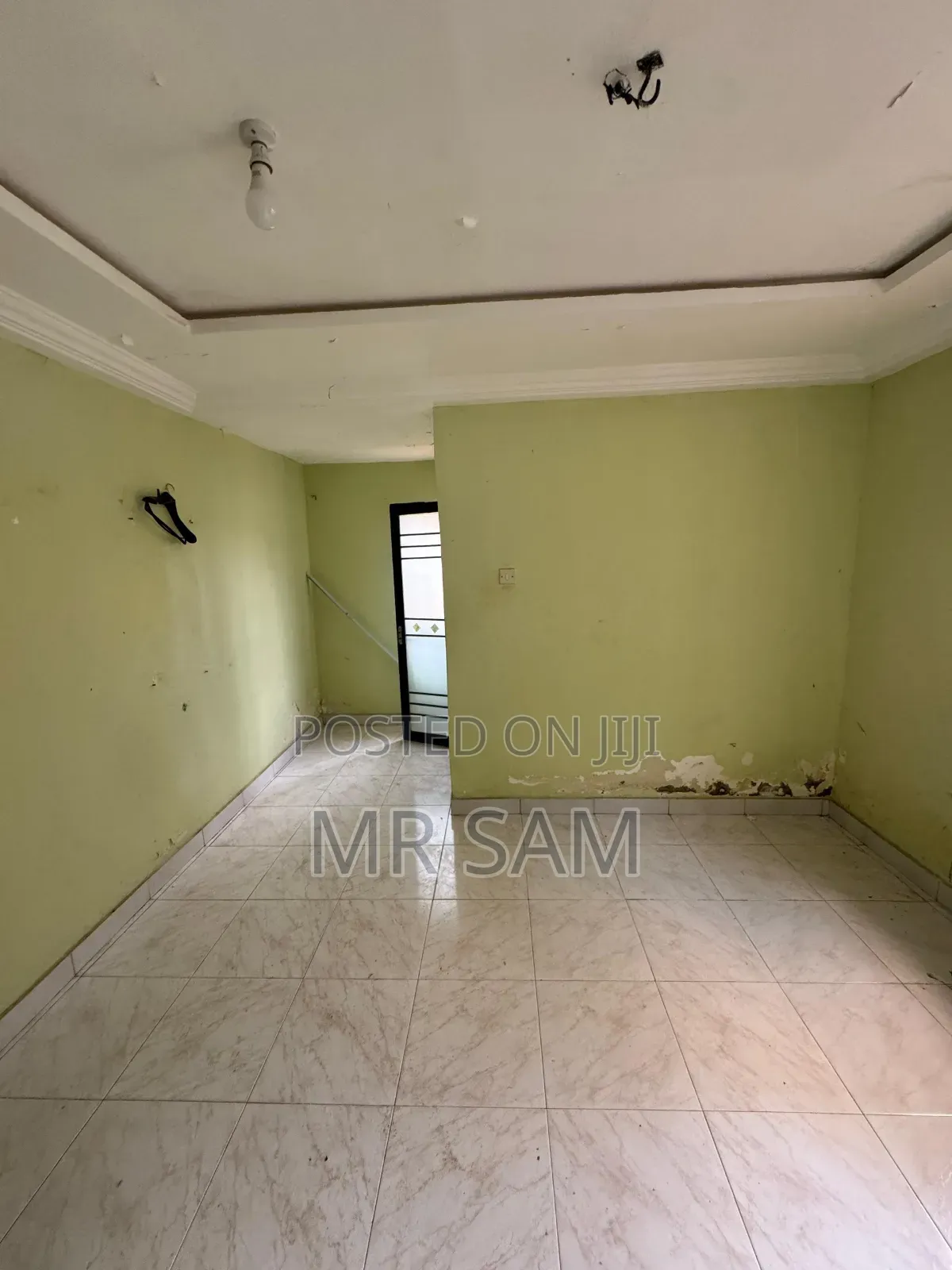 3bdrm Apartment in Old Barrier Tie-Top for rent