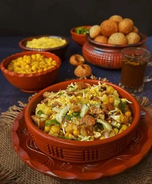 Chotpoti (Spicy White Peas)