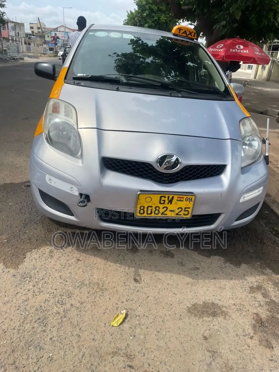 Toyota Vitz 1.5 FWD 5dr 2010 Gray