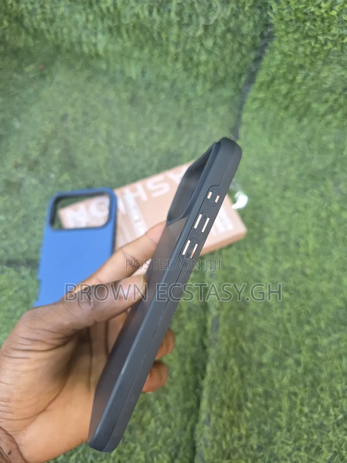 iPhone 17 Pro Max Smooth Triangle Case