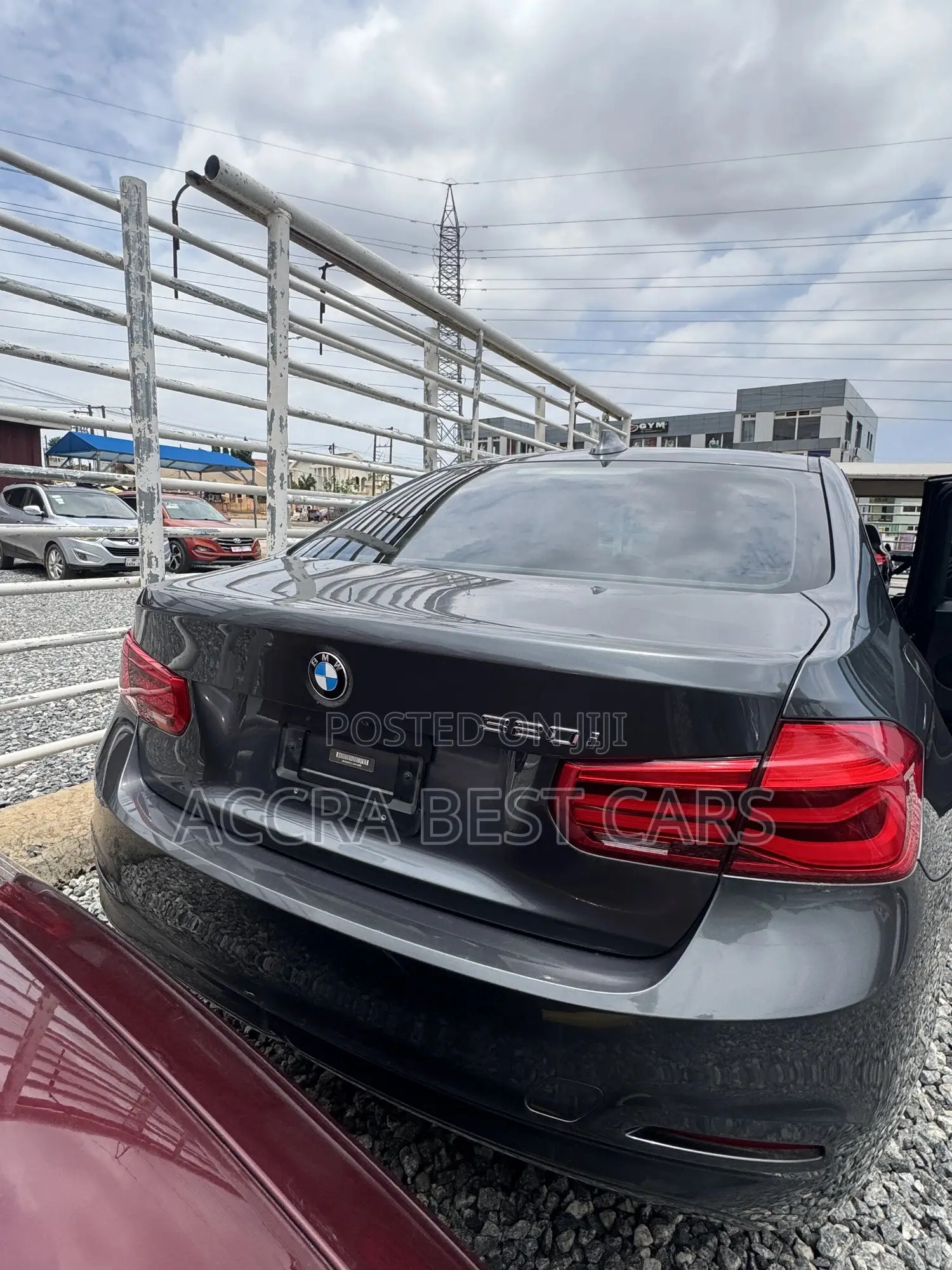 BMW 320i 2018 Silver