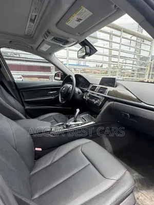 BMW 320i 2018 Silver