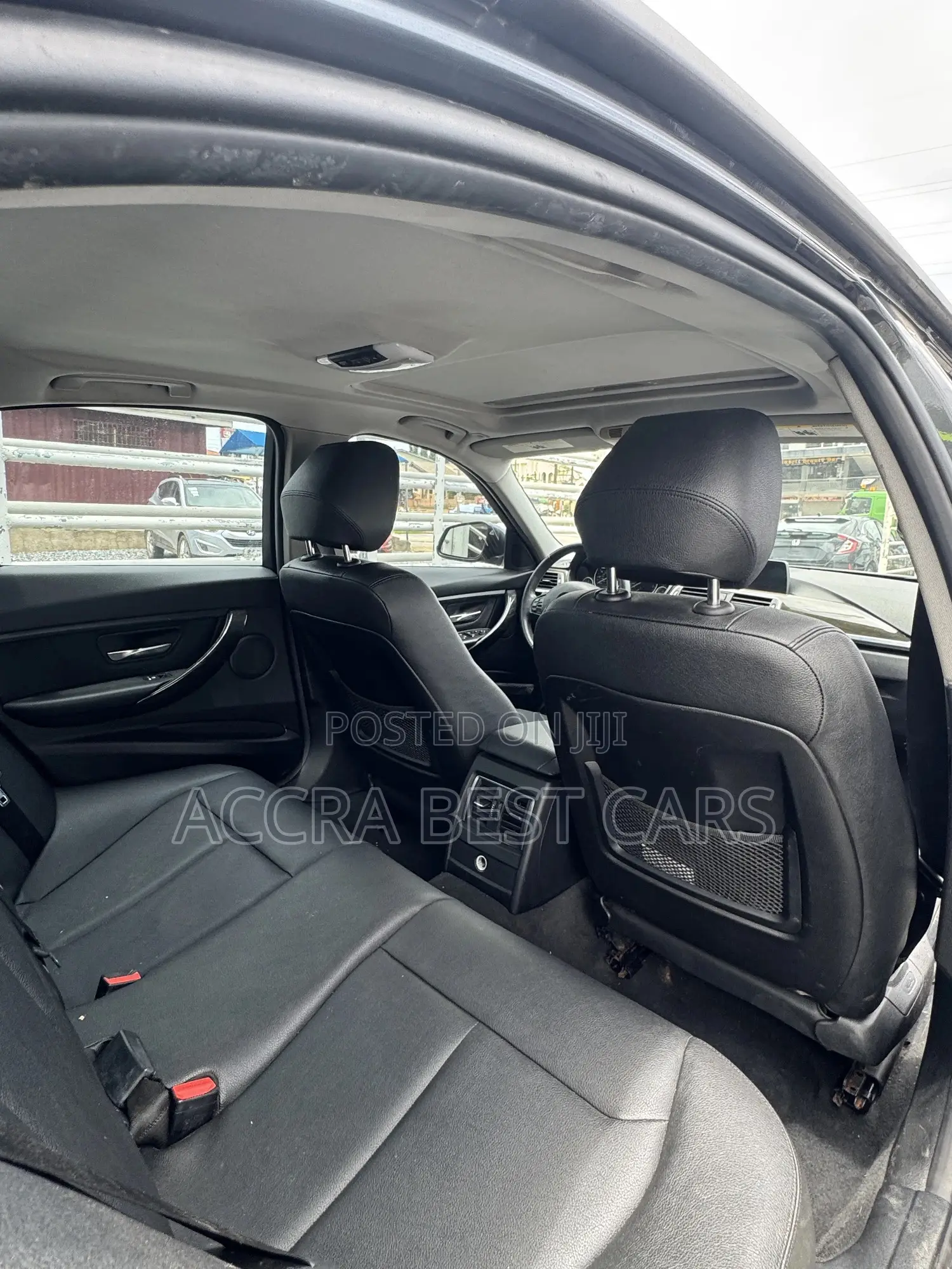 BMW 320i 2018 Silver