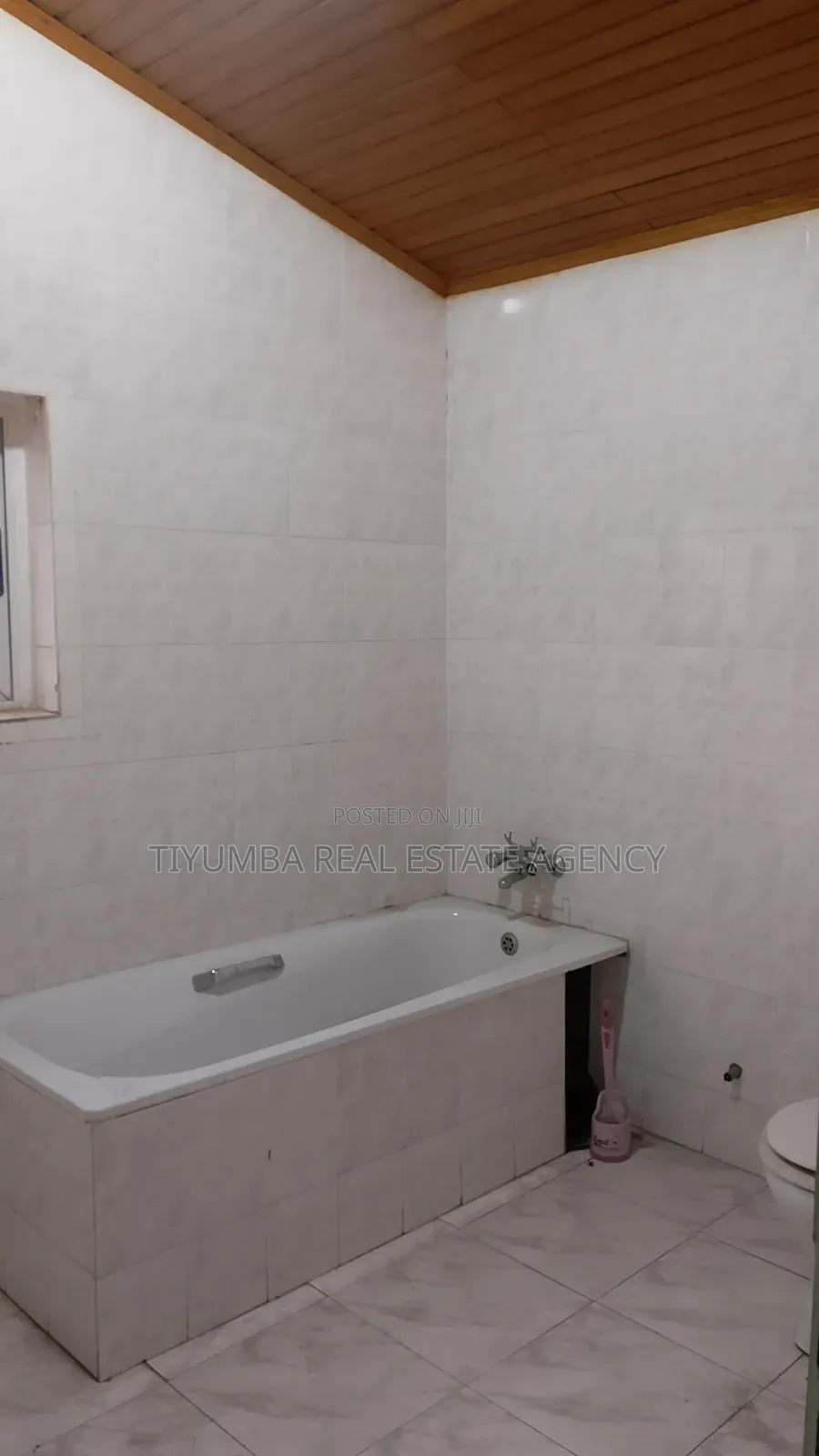 10 Bedroom House for Rent as Commercial Space.