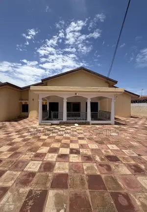 4bdrm Apartment in Westhills Mall for rent