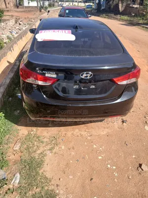 Hyundai Elantra 2012 Black