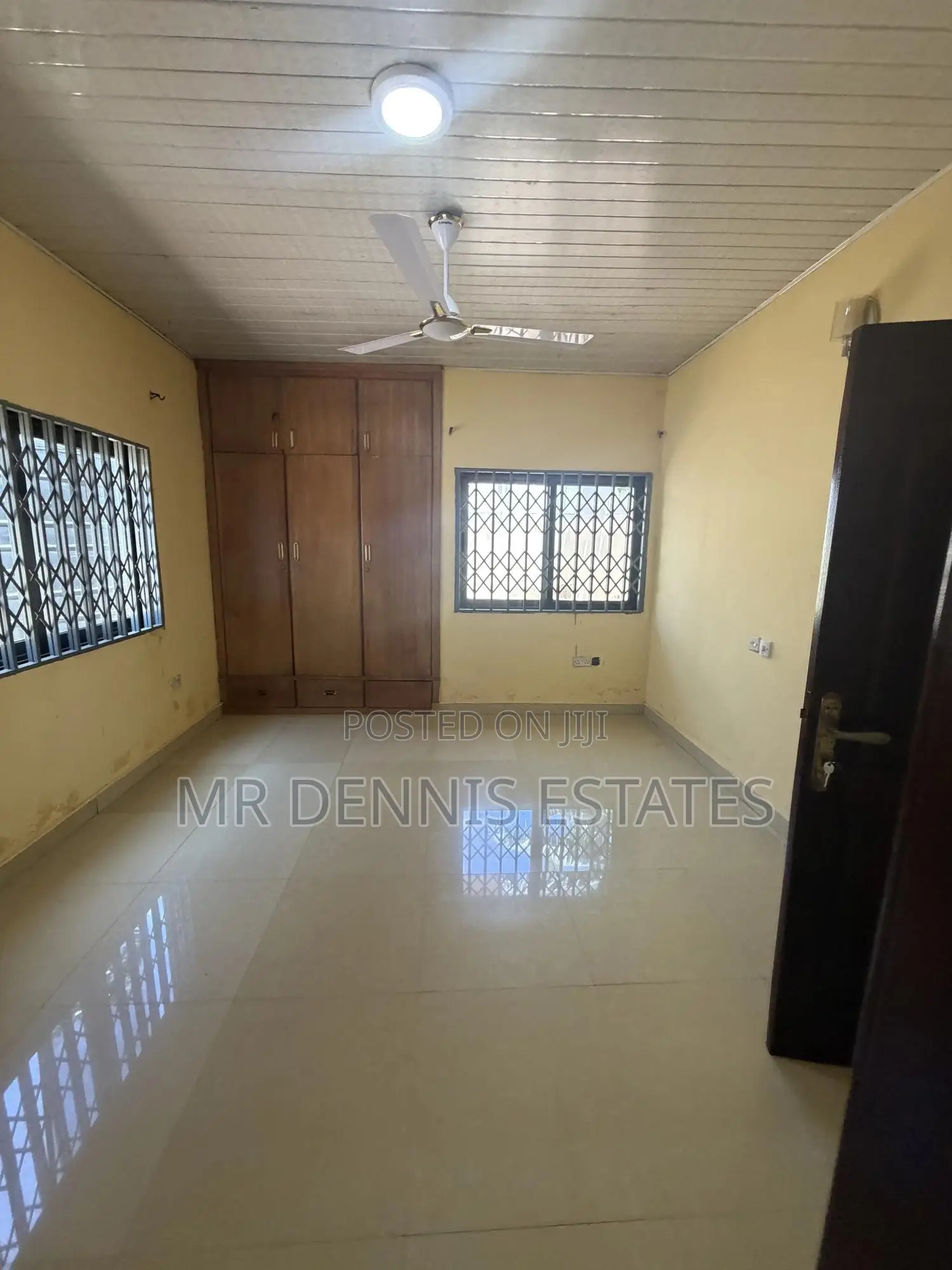 4bdrm Apartment in Westhills Mall for rent