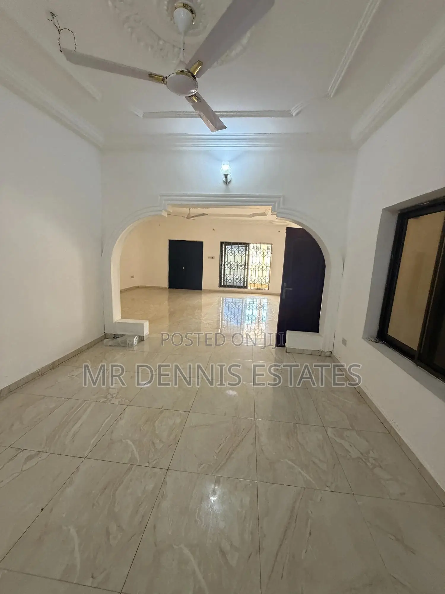 4bdrm Apartment in Westhills Mall for rent
