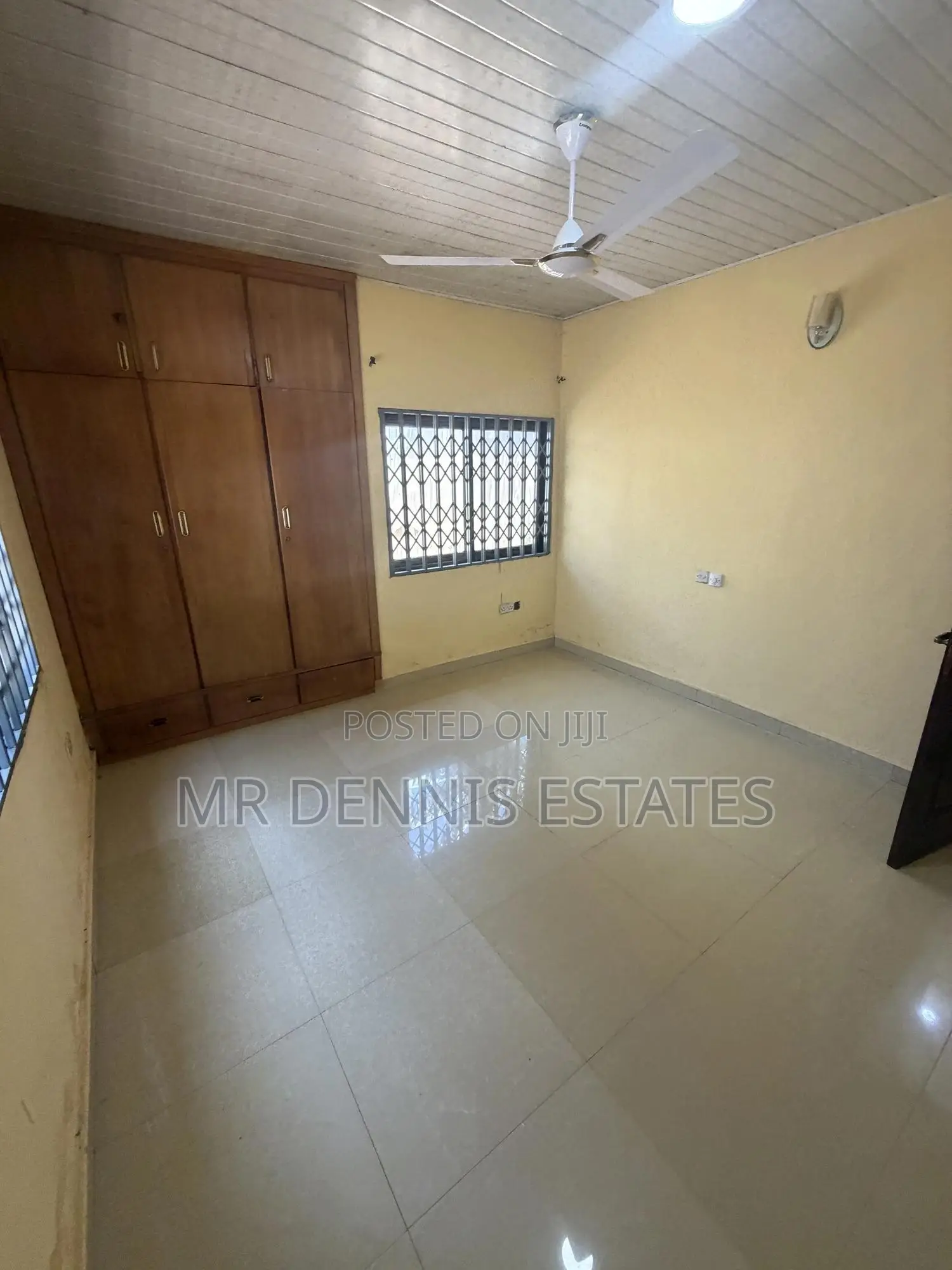 4bdrm Apartment in Westhills Mall for rent