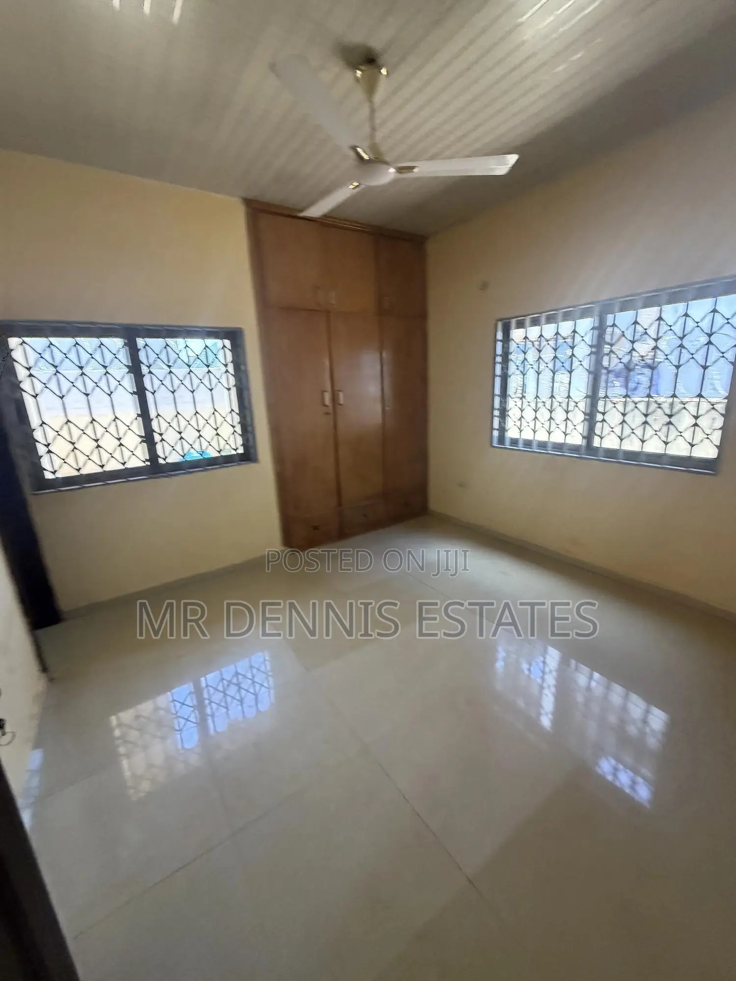 4bdrm Apartment in Westhills Mall for rent