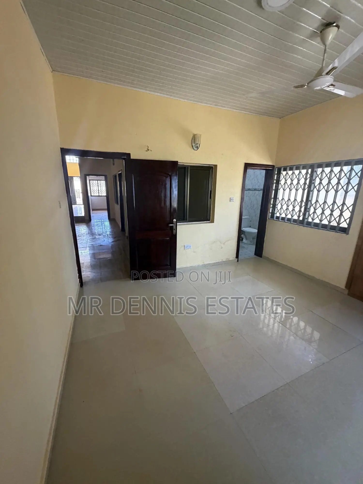 4bdrm Apartment in Westhills Mall for rent