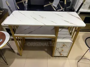 Nail Tech / Manicure Table