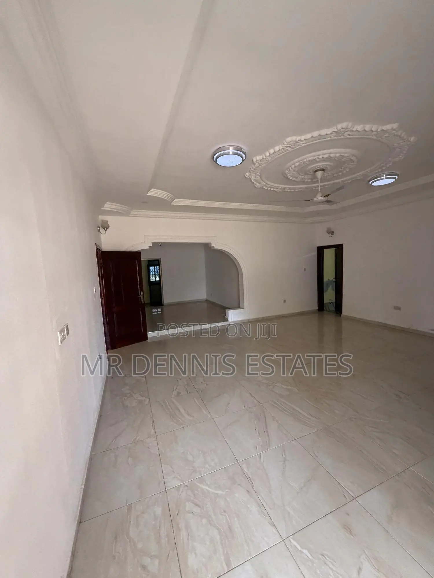 4bdrm Apartment in Westhills Mall for rent