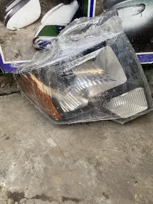 Ford F150 2012 Headlight Pair