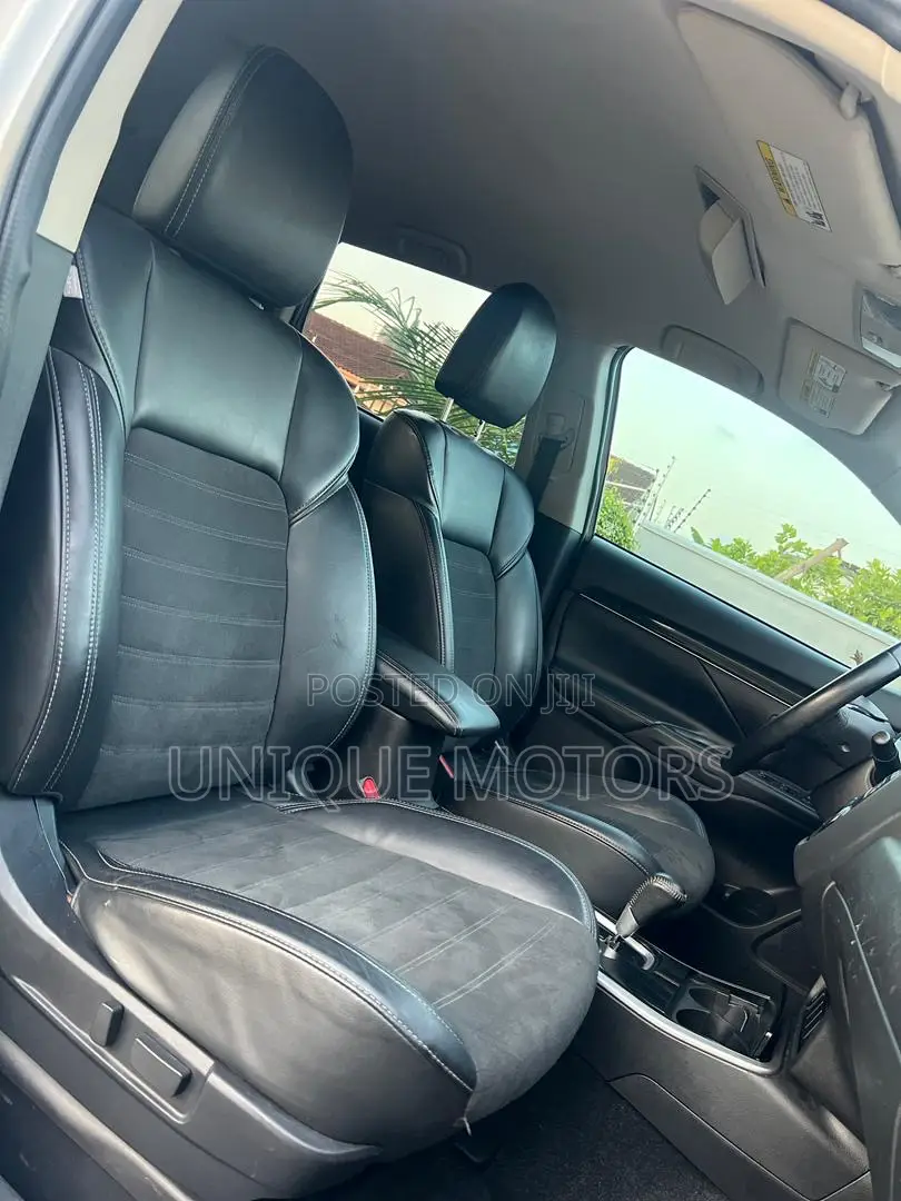 Mitsubishi Outlander SE AWC 2019 White